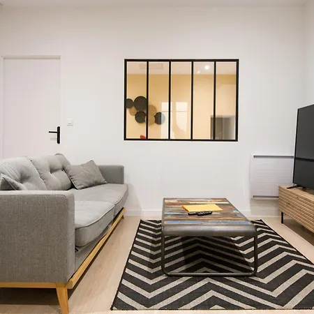 Le Scalaire, T2 Totalement Renove, Hypercentre Rochefort, Arrivee Autonome Apartment *